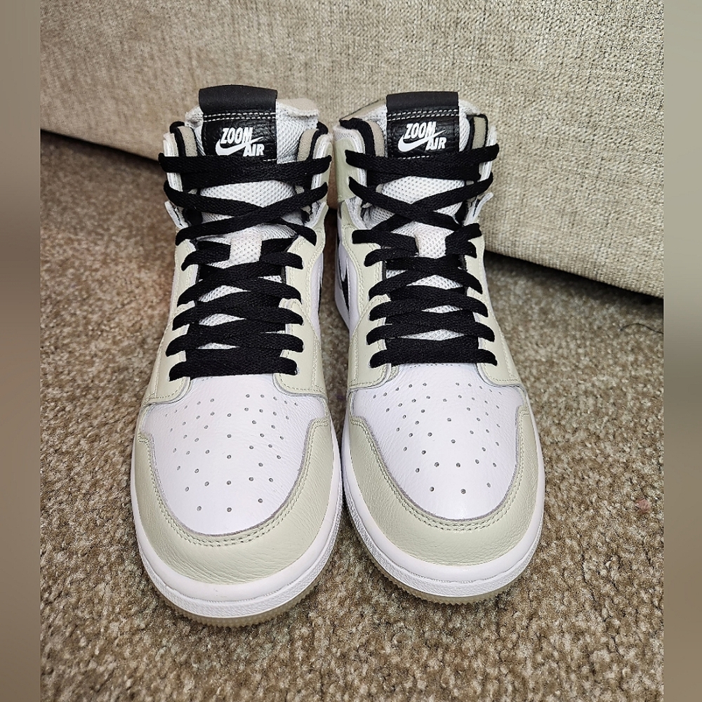 SOLD ๐ฆNike Jordan 1 Air CMFT - Light Bone - Picture 5 of 10